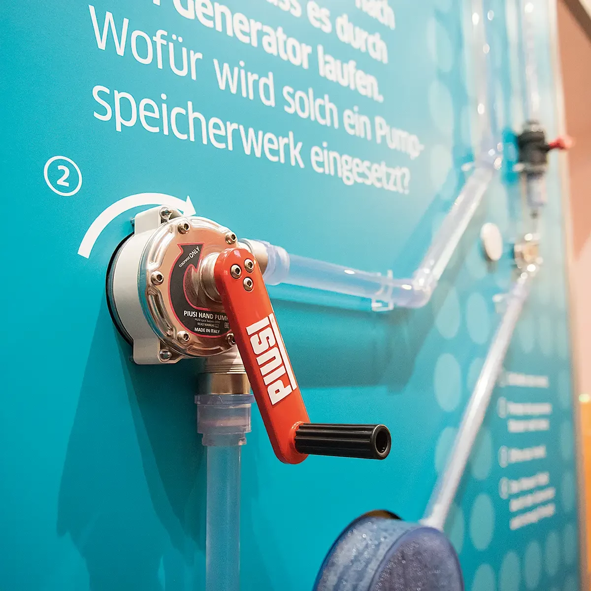 Lernwerkstatt im Historischen Technikzentrum der Stadtwerke Halle, Wasserpumpe, Foto: © agenturkappa, Felix Abraham